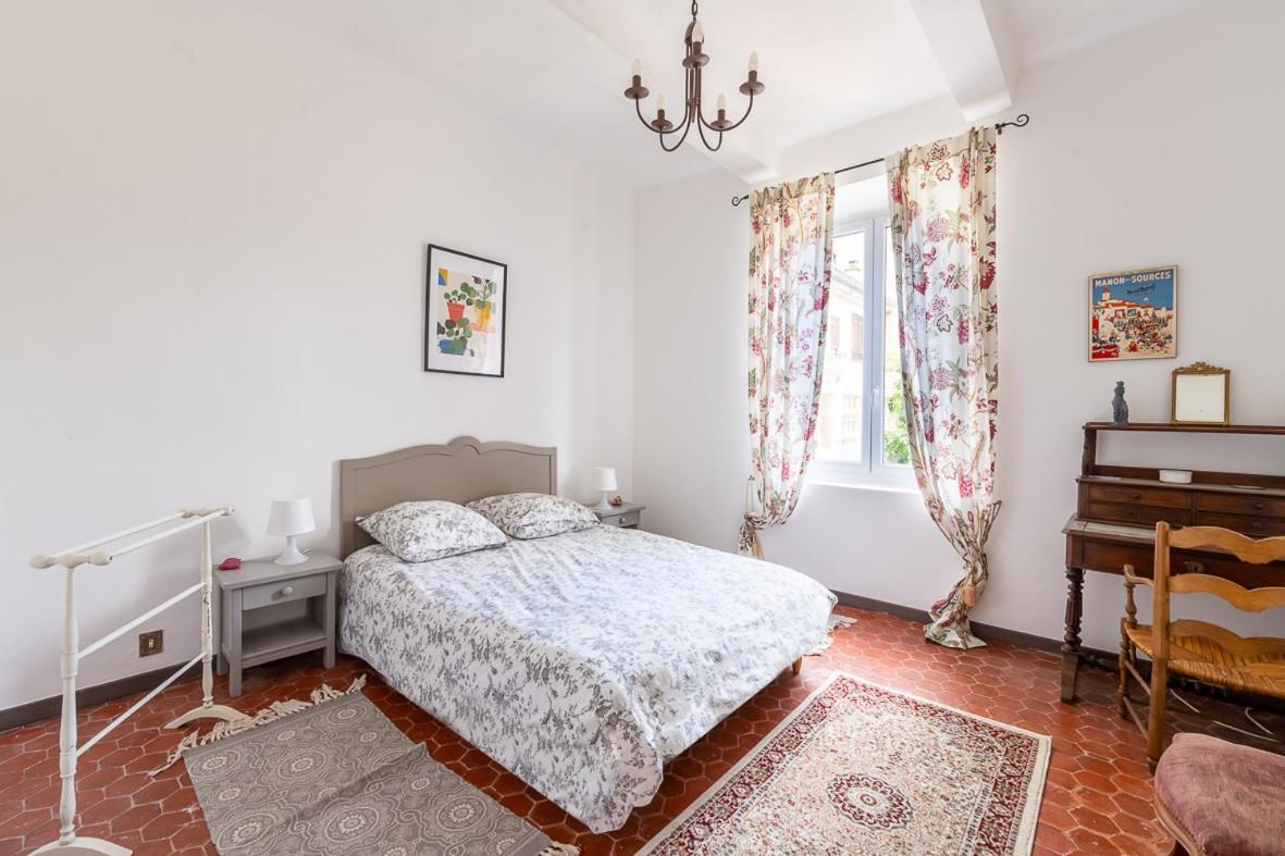 Maison De Maitre 230M² En Plein Coeur Du Village Camps-la-Source Экстерьер фото